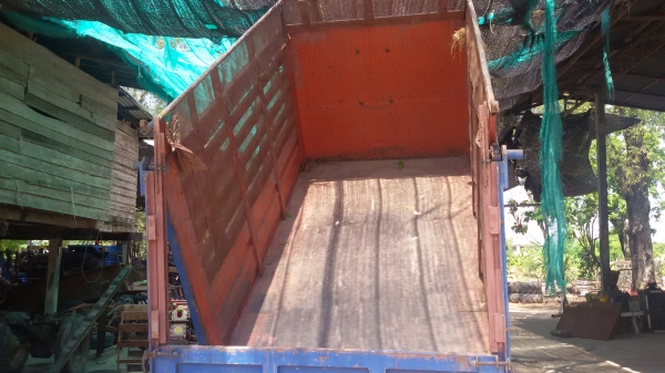 ขายรถอีแต๋นด้ำราคา185000บาท คัชชีหน้าใหญ่ บรรณทุกได้4ตัน 4ล้อ ยกหัวได้เครื่อง4สูบ กะบอกด้ำใหญ่กะบะยาว3เมตรหัว1.30เมตร พร้อมใช้งานรถอยู่ว้งบัว อคลองขลุง จ กำแพงเพชรสนใจโทร0813655887อำพร พาเจริญราคานื้ยังต่อรองได้อืกนะครับ ขายรถอีแต๋นด้ำราคา185000บาท คัชชีหน้าใหญ่ บรรณทุกได้4ตัน 4ล้อ ยกหัวได้เครื่อง4สูบ กะบอกด้ำใหญ่กะบะยาว3เมตรหัว1.30เมตร พร้อมใช้งานรถอยู่ว้งบัว อคลองขลุง จ กำแพงเพชรสนใจโทร0813655887อำพร พาเจริญราคานื้ยังต่อรองได้อืกนะครับ