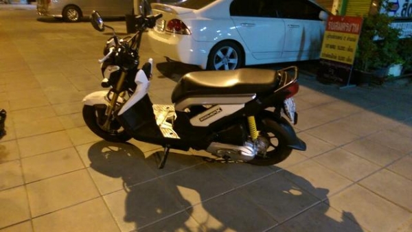 Honda Zoom X สีขาวมุข สภาพดีคับ ไม่เคยชน