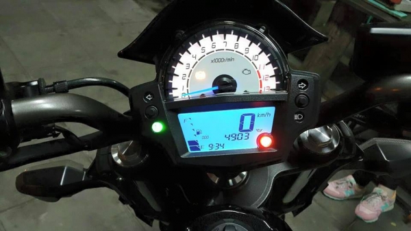 ER 6n ปี 2013 รถสวยมากวิ่งน้อยด้วยคับ เจ้าของรักรถมาก ER 6n ปี 2013 รถสวยมากวิ่งน้อยด้วยคับ เจ้าของรักรถมาก