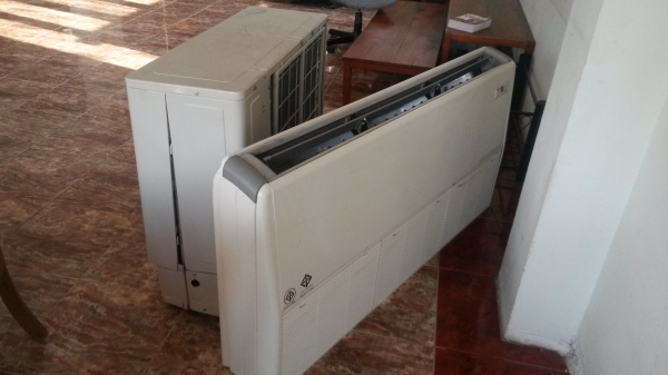 ขายแอร์ไดกิ้น30000BTU แอร์ใช้ปีเดียวถอดออก ยังใหม่อยู่ครับ ขาย 9500 บาท