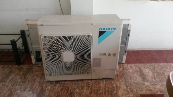 ขายแอร์ไดกิ้น30000BTU แอร์ใช้ปีเดียวถอดออก ยังใหม่อยู่ครับ ขาย 9500 บาท