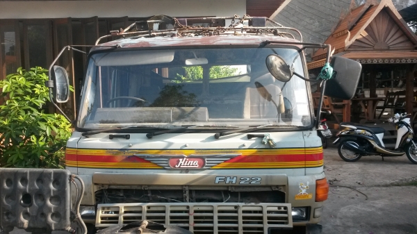 ขายหัวรถฮีโน่10ล้อใหญ่ อุปกรณ์ครบ มีกระปุกเพาเวอร์ด้วย ขาย 46000 บาท