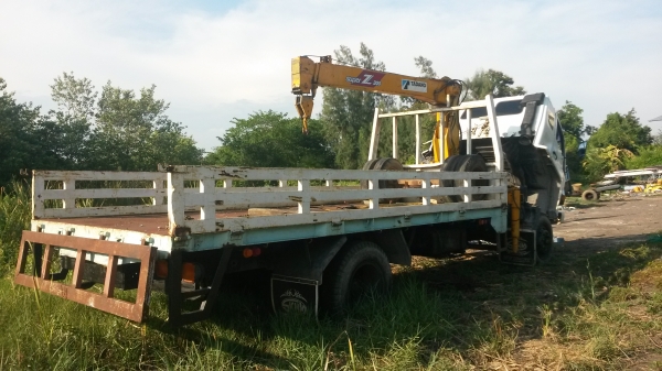 ขาย6ล้อติดเครน4ตัน 3ปลอก 2ชัก กระบะ5เมตร เครื่อง6BD1 เครื่องดีแซสซีสวย ขายแบบไม่มีทะเบียน 370000 บาท