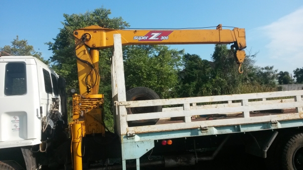 ขาย6ล้อติดเครน4ตัน 3ปลอก 2ชัก กระบะ5เมตร เครื่อง6BD1 เครื่องดีแซสซีสวย ขายแบบไม่มีทะเบียน 370000 บาท