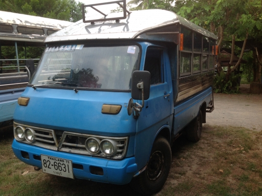 ขายรถ 4 ล้อ เครื่อง 90 แรง. เครื่องดี  ครัชซีสวยไม่มีผุ