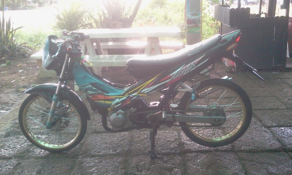 ขายด่วนจร้า Honda โนวา เทน่า รถสตาร์ทติด ขี่ได้ (ขายตามสภาพ ไม่ ท.บ เเต่มีเอกสารจากเจ้าของเดิมให้) ราคาถูกกว่าจักรยาน ค่าตัว 3700 บาท เท่านั้น มารับเองลดได้อีก สนใจโทรสอบถาม 089-8054390 โอ๋ อยู่จังหวัด ลพบุรี