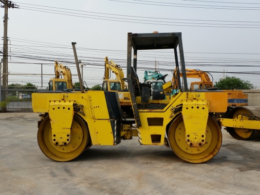 ขายรถบด 10 ตัน BOMAG BW161AD นำเข้าจาก USA แท้ 100\% สภาพสวย ไม่เคยใช้งานในไทย