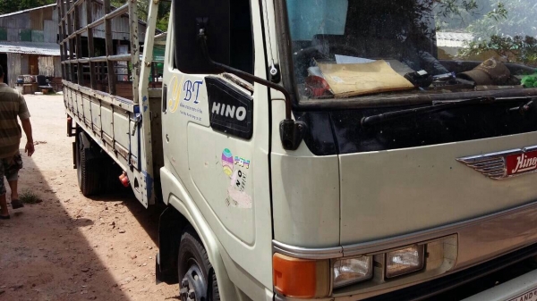 ขายรถ6ล้อรั้ว HINO FC2WHLA เครื่อง 120แรงม้า กระจกไฟฟ้า สนใจโทร 081-970-1072 ขายรถ6ล้อรั้ว HINO FC2WHLA เครื่อง 120แรงม้า กระจกไฟฟ้า สนใจโทร 081-970-1072