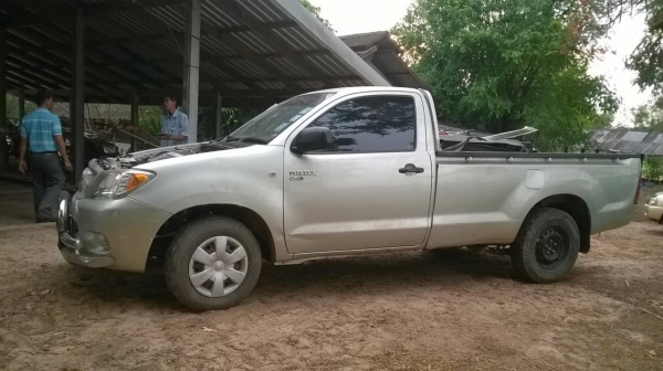 ขายกระบะตอนเดียว HILUX VIGO 2.5 ปี 50 เครื่องดี สภาพต้องเอาไปเก็บอีกหน่อย ทะเบียนครบพร้อมโอน ราคาต่อรองได้ครับ