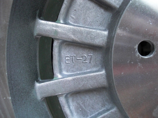 ขายล้อแม็กRETRO ของใหม่เก่าเก็บสวยๆ มีหลายชุด