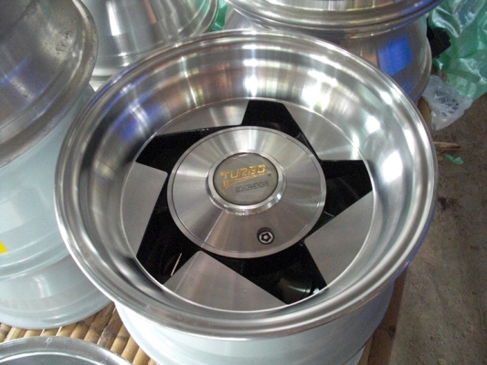 ขายล้อแม็กRETRO ของใหม่เก่าเก็บสวยๆ มีหลายชุด