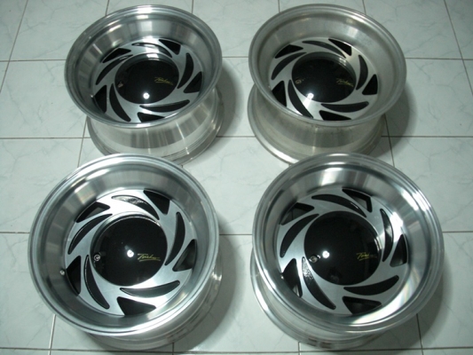 ขายล้อแม็กRETRO ของใหม่เก่าเก็บสวยๆ มีหลายชุด