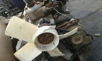 อีกตัวครับ - เครื่อง yanmar 3t75LB ดีเชล 3 สูบ 22 ps = ราคา 28,000 บาท