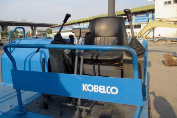 ขายรถขุด KOBELCO ขนาดเทียบเท่า 45 รถเก่านอกแท้ 100\% คอนโทลสั้น ปั๊มนิ้ว มีลายหัวกระแทก รถพร้อมใช้งาน เอกสารซื้อขายใบอินวอยพร้อม. ราคา 360,000ต่อรองได้. สนใจ 096-3268553. ช่างเบนซ์ iD LINE 0963268553 ขายรถขุด KOBELCO ขนาดเทียบเท่า 45 รถเก่านอกแท้ 100\% คอนโทลสั้น ปั๊มนิ้ว มีลายหัวกระแทก รถพร้อมใช้งาน เอกสารซื้อขายใบอินวอยพร้อม. ราคา 360,000ต่อรองได้. สนใจ 096-3268553. ช่างเบนซ์ iD LINE 0963268553
