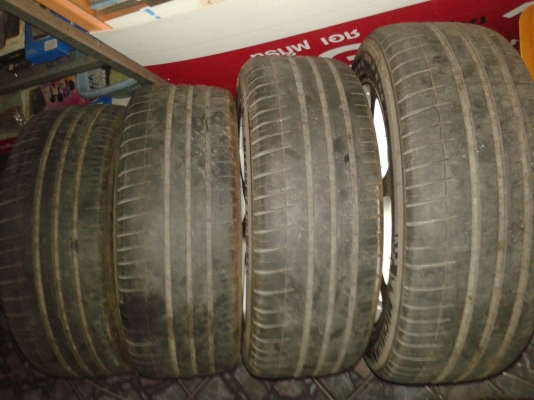 ขายล้อแม๊กพร้อมยางปี 2013 ขอบ16 ไม่แพงครับ ขายล้อแม๊กพร้อมยางปี 2013 ขอบ16 ไม่แพงครับ