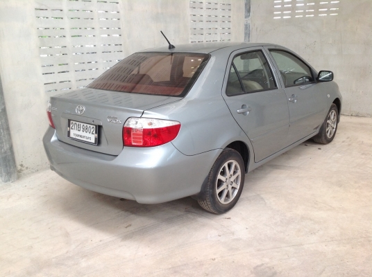 TOYOTA VIOS ปี 2005 1.5 รุ่นE ABS-AIRBAG ฟรีดาวน์