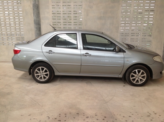 TOYOTA VIOS ปี 2005 1.5 รุ่นE ABS-AIRBAG ฟรีดาวน์