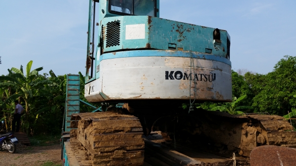ขายแบคโฮkomatsu75uu-1