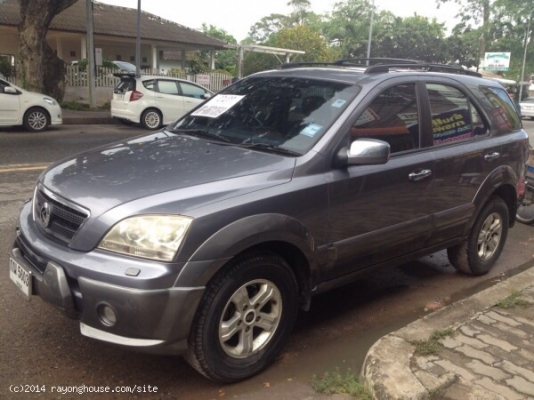 ยี่ห้อรถ KIA รุ่นsorento ปี2004 สีเทา gear auto  หลังคา sunroof เครื่อง6สูบ 3500 ซีซี รถเครื่อง เบนซิน รถปี 2004   *********ราคา 450,000 บาท *********