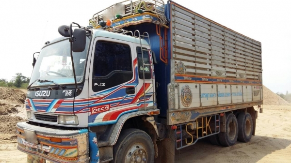 ขายรถพ่วง 22 ล้อ แม่ดั้ม-ลูกไม่ ดั้ม มี 2 พ่วง สวยๆ กระบะเนียมคอกเกษตร ISUZU 270 ยูโรทู รถสวย ราคา.2150000 สนใจรีบจองด่วน