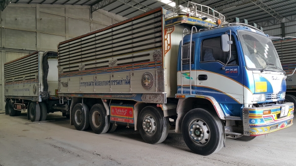 ขายรถพ่วง 22 ล้อ แม่ดั้ม-ลูกไม่ ดั้ม มี 2 พ่วง สวยๆ กระบะเนียมคอกเกษตร ISUZU 270 ยูโรทู รถสวย ราคา.2150000 สนใจรีบจองด่วน