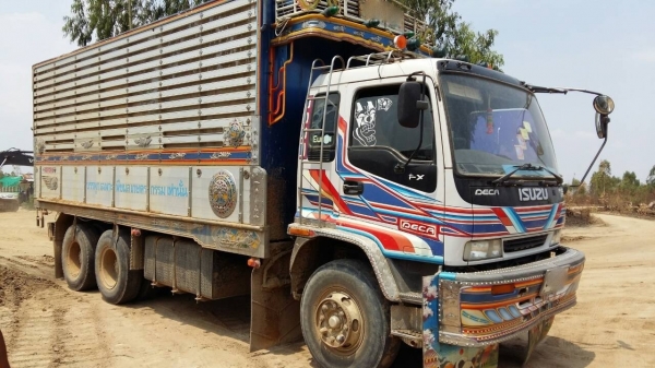 ขายรถพ่วง 22 ล้อ แม่ดั้ม-ลูกไม่ ดั้ม มี 2 พ่วง สวยๆ กระบะเนียมคอกเกษตร ISUZU 270 ยูโรทู รถสวย ราคา.2150000 สนใจรีบจองด่วน