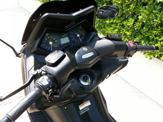 ขายด่วนสุดยอดBIGSCOOTER YAMAHA T-MAX 2014   ธ.ค.(3เดือน)รถออกเงินสดจากศูนย์YAMAHA