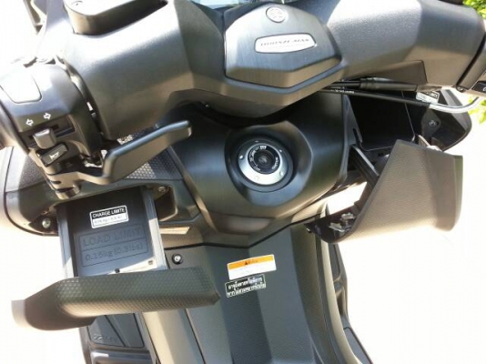 ขายด่วนสุดยอดBIGSCOOTER YAMAHA T-MAX 2014   ธ.ค.(3เดือน)รถออกเงินสดจากศูนย์YAMAHA