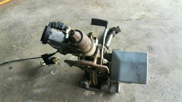 พวงมาลัยไฟฟ้า พร้อมกุญแจรีโมท มาสด้า 2