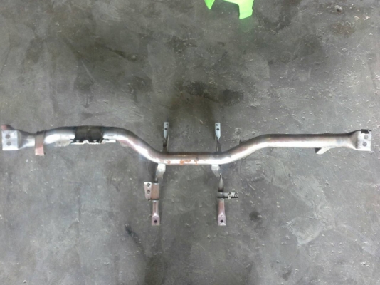 คานในเก๋งใต้คอนโซลหน้าปัด เชฟโรเล็ต โคโรลาโด้