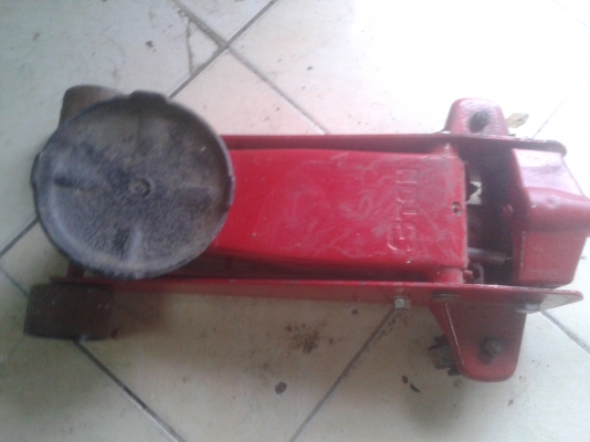 ขายแม่แรงตะเข้  2500