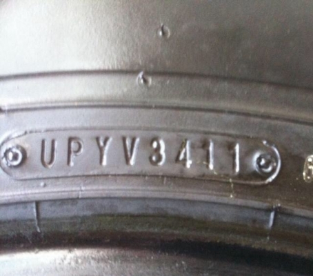 ยาง Dunlop AT1 เบอร์ 31 10.5 R15 ปลายปี11 ไม่ปะ ไม่บวม ดอกหนาๆใช้ได้อีกหลายปี