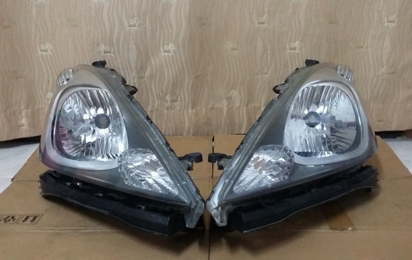 ไฟหน้าเดิม,Jazz GE"08-10 สภาพใส หนึ่งคู่ 2,000