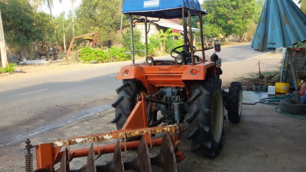 73,000 บาท รถไถ คูโบต้า 2402 DT-M. สภาพดีพร้อมใช้งาน