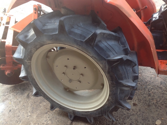 73,000 บาท รถไถ คูโบต้า 2402 DT-M. สภาพดีพร้อมใช้งาน