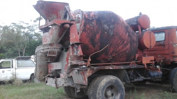 ขายรถ6ล้อโม้ปูนโม้โซ้3.5คิวจอดนานเครือง210แรงหัวต้องเจ็บ