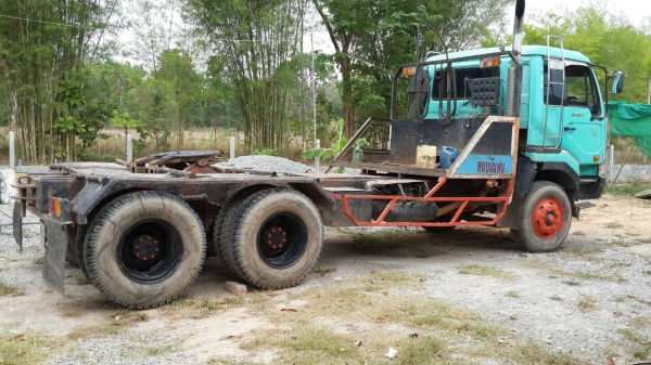 ขายรถสิบล้อHINOวางเครืองRD8วางหัวนิสันลงเล่มแล้ว2เพลา
