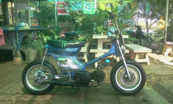 ขาย C70 เเต่งโอสคูล เครื่องเวฟ100 เดิมๆ เเน่นๆ ราคา 8500 บาท สนใจโทร 089-8054390 โอ๋ ลพบุรี