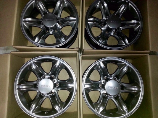 ขายล้อเล็บเหยี่ยวแท้ พร้อมฝา สีไฮเปอร์ซิลเวอร์ ขายล้อเล็บเหยี่ยวแท้ พร้อมฝา สีไฮเปอร์ซิลเวอร์