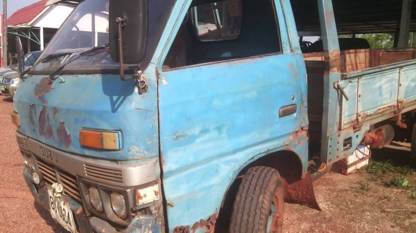 ISUZU TL100 ฝาขาว ภาษีเต็ม ตามสภาพครับ