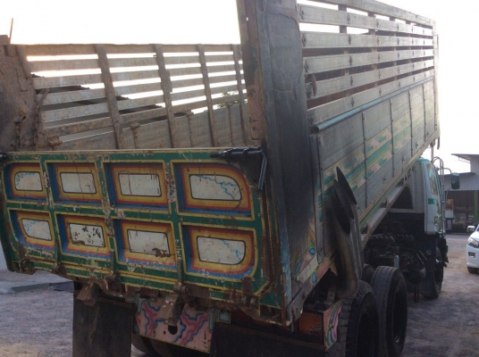 ฝากขาย .MITSUBISHI 10ล้อ ไอหลง 2เพลาดั๊ม เครื่อง 6D16 (220 แรง)โบอินเตอร์ เกียร์ฟูลเลอร์ พร้อมระบบลาก(ขาดลำโพง) ยางดี 8เส้น เครื่องดี ครัทซีสวย ขาย 780,000 บาท (ศุภากร 081-4252943)