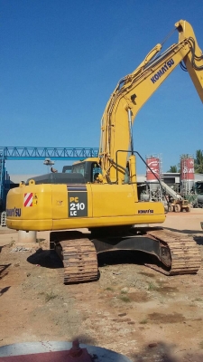 ขาย รถแบ็คโฮ KOMATSU PC210LC-7K ขาย รถแบ็คโฮ KOMATSU PC210LC-7K