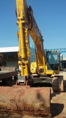ขาย รถแบ็คโฮ KOMATSU PC210LC-7K ขาย รถแบ็คโฮ KOMATSU PC210LC-7K