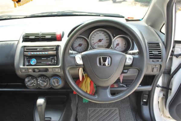 HONDA JAZZ VTEC 1.5 ปี 2007. HONDA JAZZ VTEC 1.5 ปี 2007.