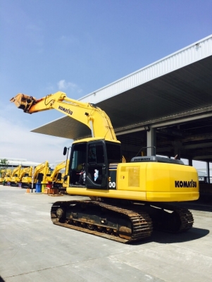 ขายดาวน์!! KOMATSU PC200-7 สภาพสวยค่ะ