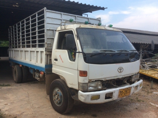 TOYOTA 6 ล้อ( เครื่อง15 B 120แรง) ช่วงล่างใหญ่ F หน้า-หลัง กะบะยาว 5เมตร พวงมาลัยพาว์เวอร์ รถใช้งานอยู่ภาษีไม่ขาด ขาย 230,000 บาท (ศุภากร 081-4252943)