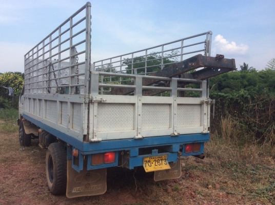 TOYOTA 6 ล้อ( เครื่อง15 B 120แรง) ช่วงล่างใหญ่ F หน้า-หลัง กะบะยาว 5เมตร พวงมาลัยพาว์เวอร์ รถใช้งานอยู่ภาษีไม่ขาด ขาย 230,000 บาท (ศุภากร 081-4252943)