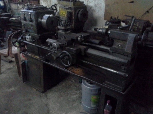 เครื่องกลึง 5 ฟุต CHINE YEH เกียร์บล็อค เพลาเดียว ไฟ 380V.พร้อมใช้งาน