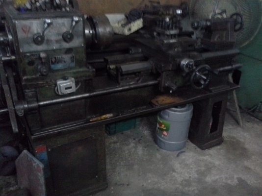 เครื่องกลึง 5 ฟุต CHINE YEH เกียร์บล็อค เพลาเดียว ไฟ 380V.พร้อมใช้งาน เครื่องกลึง 5 ฟุต CHINE YEH เกียร์บล็อค เพลาเดียว ไฟ 380V.พร้อมใช้งาน