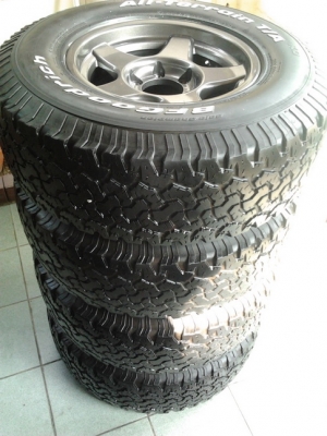 Max + BF All USA. 265/75/16 ปลายปี11 สวยๆ 1ชุด Max + BF All USA. 265/75/16 ปลายปี11 สวยๆ 1ชุด